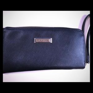 Classic Tahari Wristlet Wallet